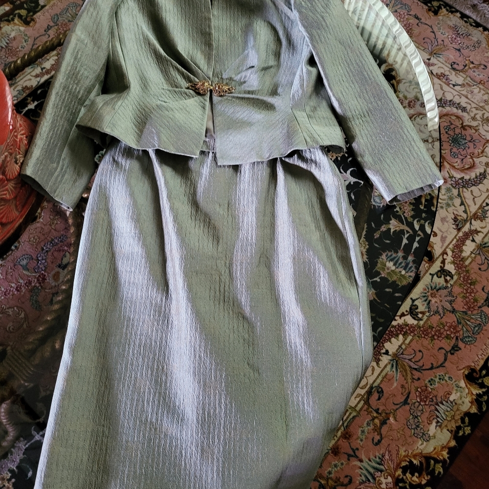 Kay Unger designer suit - Picture 2 of 5
